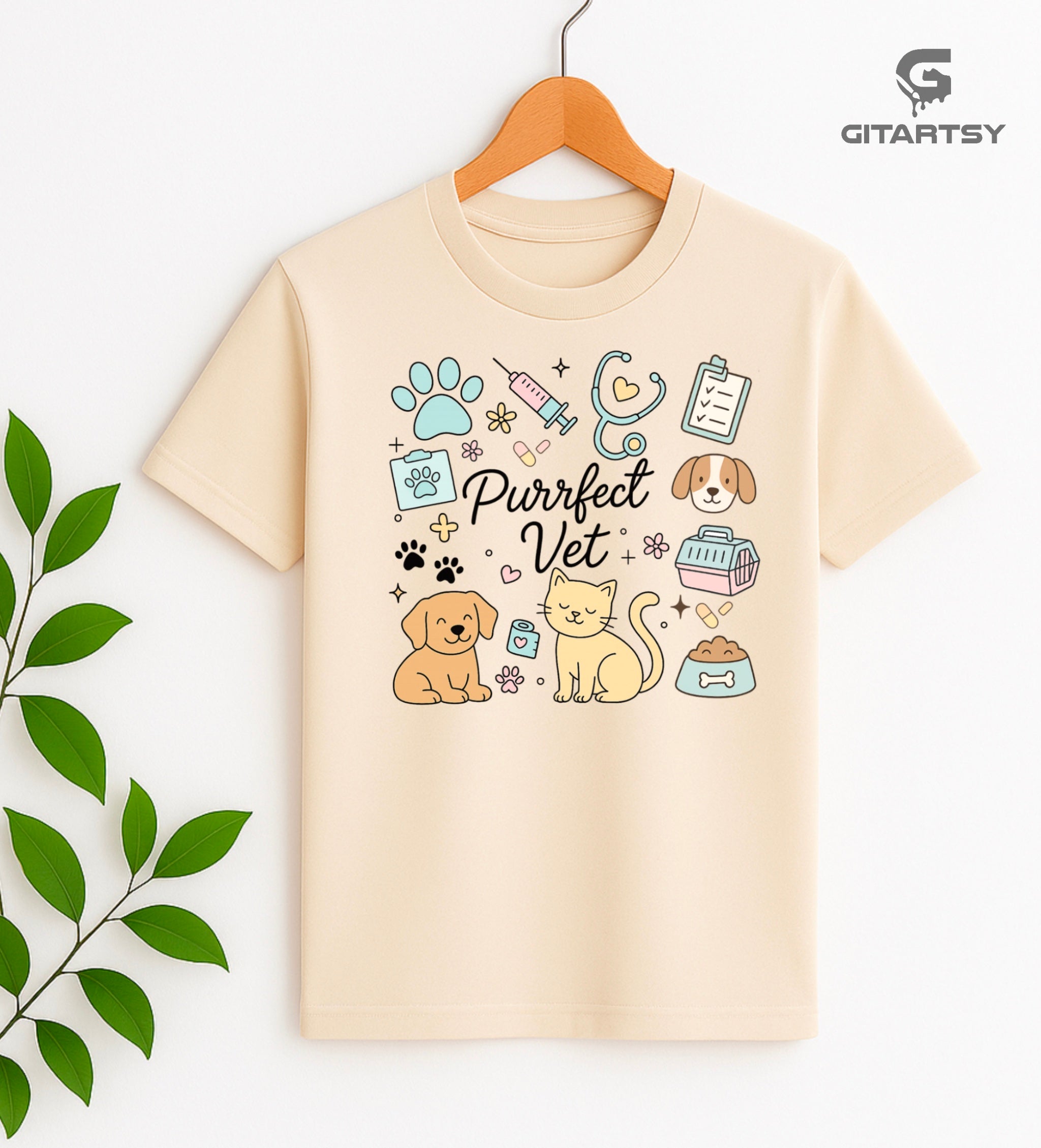 Beige t-shirt with pastel animal-themed illustrations and the phrase "Vet Life" – a perfect cotton tee for veterinarians and vet nurses.