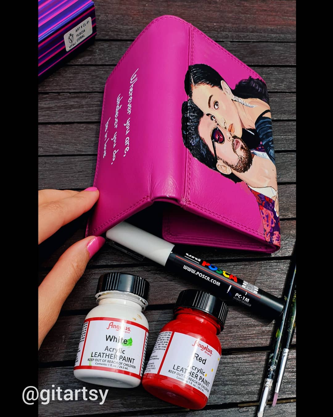 A hand-painted leather wallet featuring a custom portrait of a person, pet, or loved one. The painting is detailed, colourful, and made using premium-quality waterproof leather paints. Ideal for gifting or personal keepsakes, this wallet showcases artistic craftsmanship and premium leatherwork.

