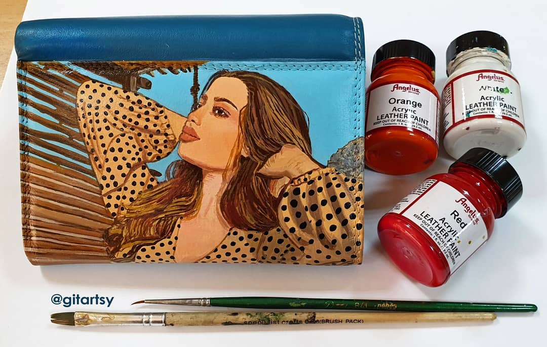 A hand-painted leather wallet featuring a custom portrait of a person, pet, or loved one. The painting is detailed, colourful, and made using premium-quality waterproof leather paints. Ideal for gifting or personal keepsakes, this wallet showcases artistic craftsmanship and premium leatherwork.

