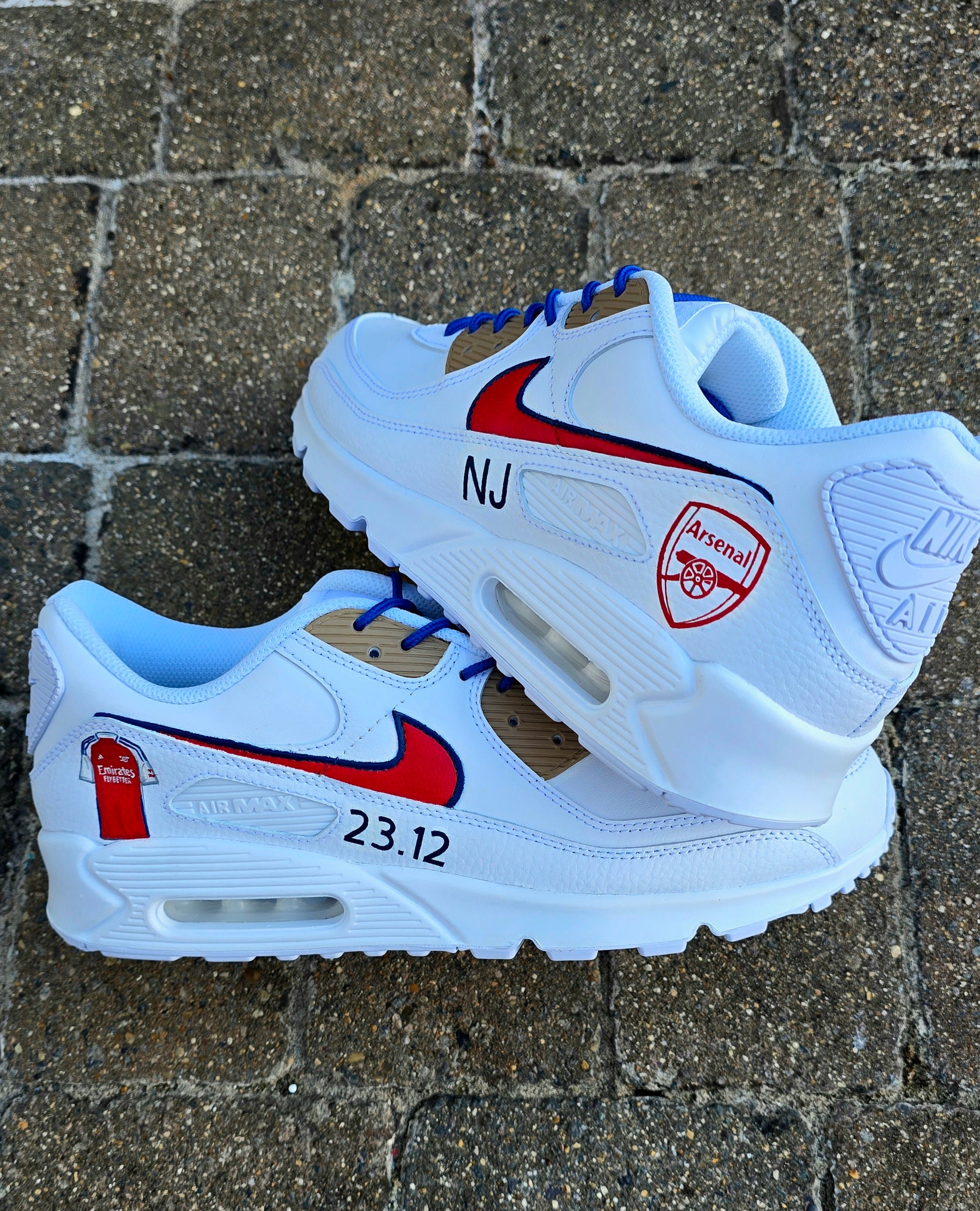 Custom hand-painted Nike Air Max sneakers featuring premium leather construction with intricate football club-themed artwork. Includes vibrant team colors, detailed logos, and personalizable options like initials, numbers, or dates. Waterproof and scratch-resistant for long-lasting wear. Ideal for sports fans, sneaker collectors, and as unique custom gifts. Designed with professional craftsmanship, blending fashion, comfort, and team pride.


